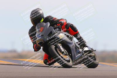 media/Nov-05-2022-SoCal Trackdays (Sat) [[f8d9b725ab]]/Turn 9 (110pm)/